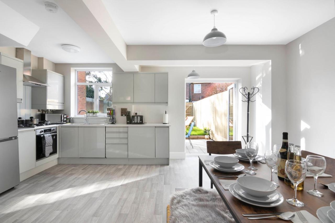 סאות'המפטון Spacious 3 Bed House, Netflix, Garden, Parking מראה חיצוני תמונה